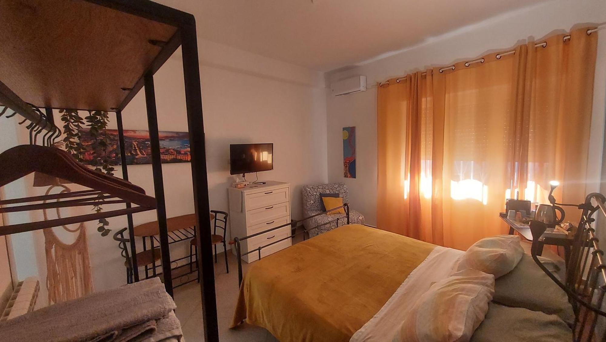 נאפולי Morghen 88 Vomero Rooms מראה חיצוני תמונה
