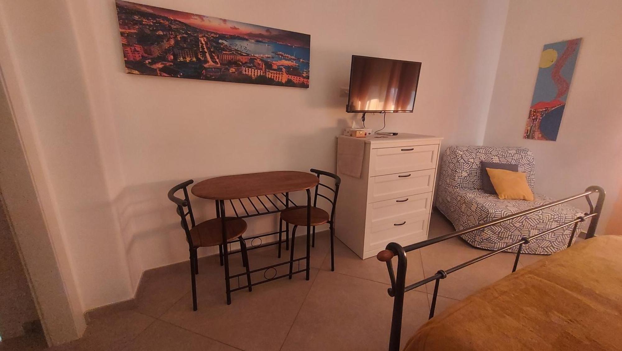נאפולי Morghen 88 Vomero Rooms מראה חיצוני תמונה